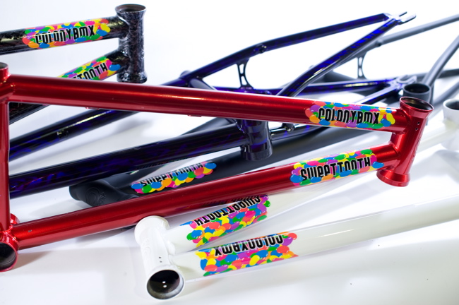 Sweet Tooth Frame