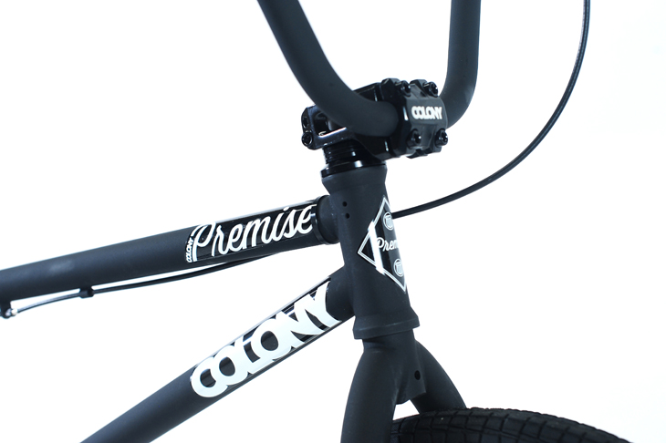 colony-premise-black-purple-front-mid