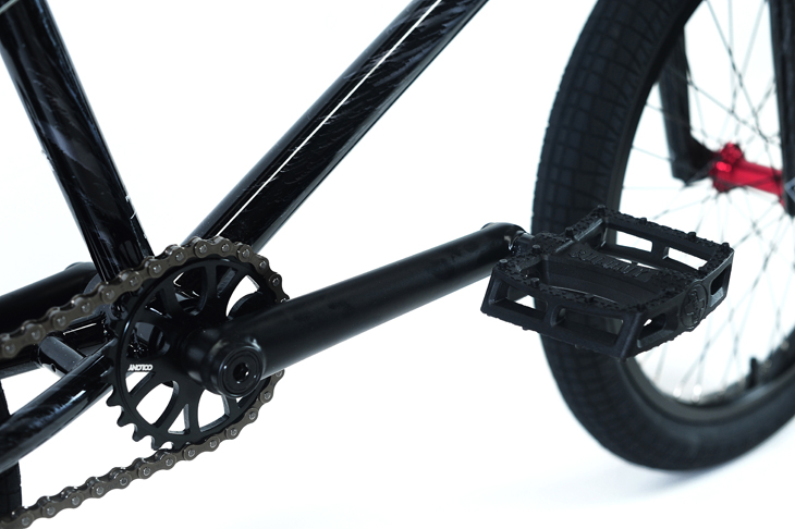 colony-premise-silverstorm-mid